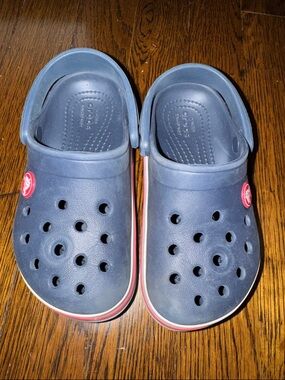 CROCS Toddler size 10 Navy with Red Trim s